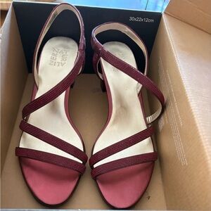 Naturalizer cranberry Strappy Sandals